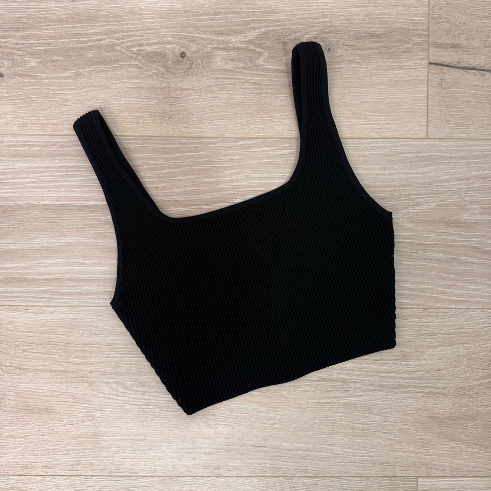 Aritzia Babaton Black Sculpt Knit Square Neck Cropped Tank